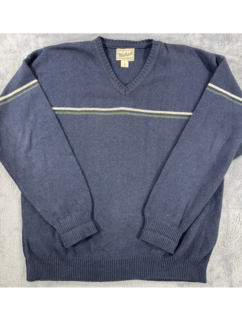 Vtg Navy Blue Woolrich V-Neck Sweater Horizontal Chest Stripe Ribbed Knit Trim M